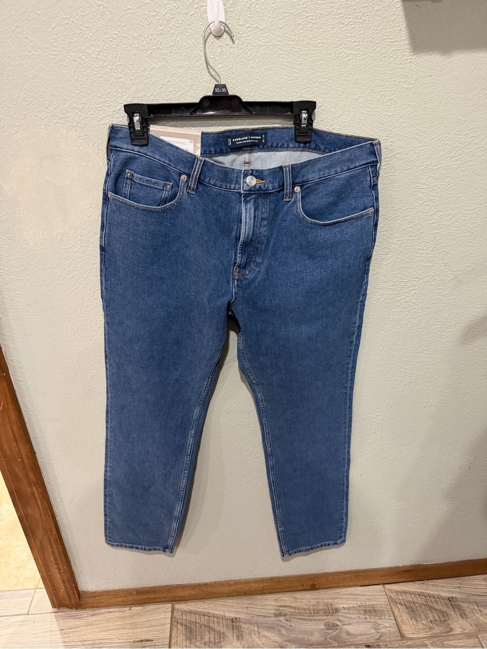Everlane Men's Slim Straight Jeans in Medium Blue NWT